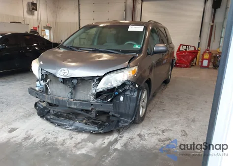 2014 Toyota Sienna Le V6 8 Passenger from USA, damaged, VIN 5TDKK3DC5ES406353